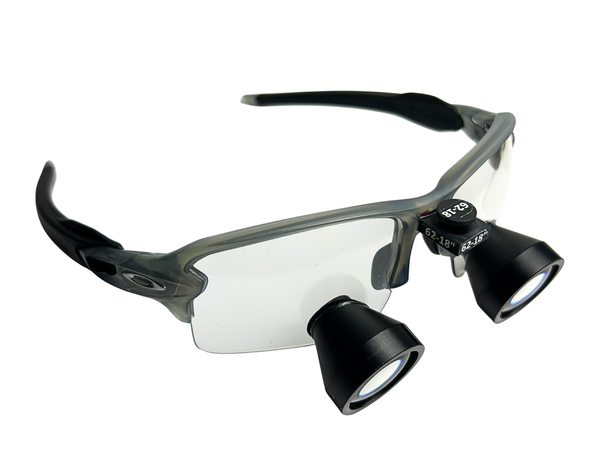 Oakley Flak TTL with PowerPack Light Combo